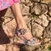 SANDALIA ROSA ESTAMPADA - Imagen 3