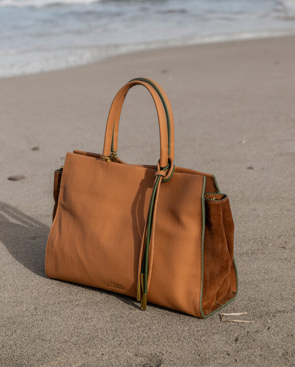 BOLSO DE MANO EN PIEL CAMEL