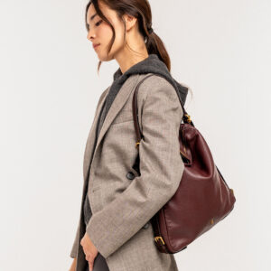 BOLSO MULTIFUNCIONAL EN PIEL BURDEOS