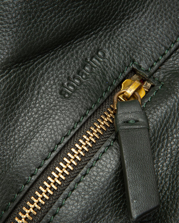 BOLSO DE HOMBRO EN PIEL Y SERRAJE VERDE - Imagen 11