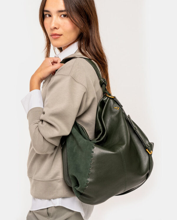BOLSO DE HOMBRO EN PIEL Y SERRAJE VERDE