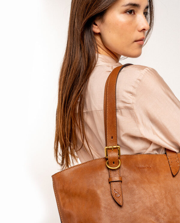 BOLSO SHOPPER EN PIEL COGNAC - Imagen 2
