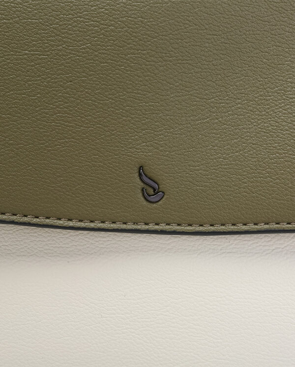 BOLSO DE HOMBRO EN VERDE - Imagen 9
